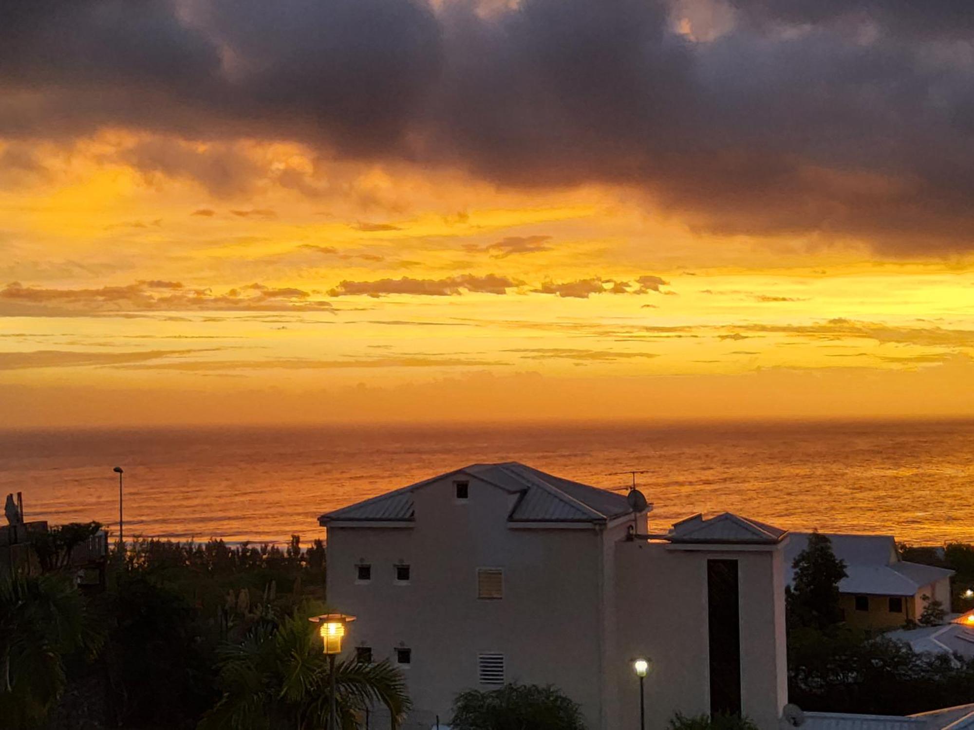 Beau T3 Litchi Vue Ocean Piscine Apartment Saint-Gilles-les-Bains Exterior photo